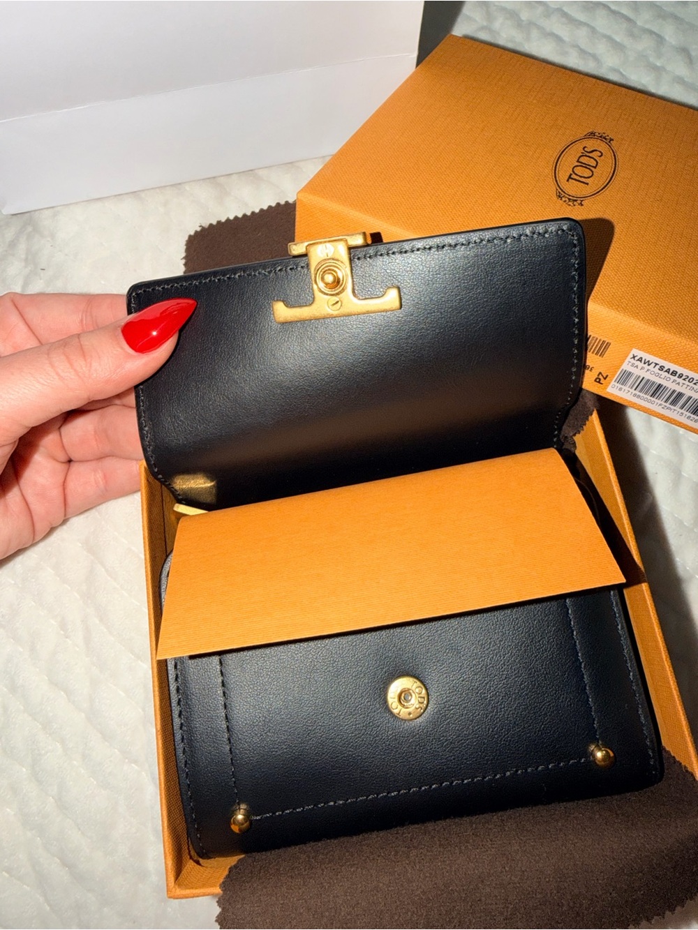 Tod's T Timeless Black Wallet - Picture 3 of 8